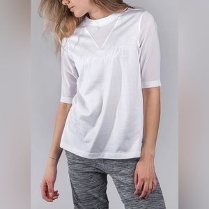 Nike Women’s Bonded Half-Sleeve Top